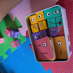 Asiakkaalta S****n saatu Ilme-palapelirakennuspalikat-peli kellolla.