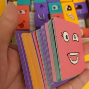 Asiakkaalta L***i saatu Received Expression Puzzle Building Blocks -peli kellolla.