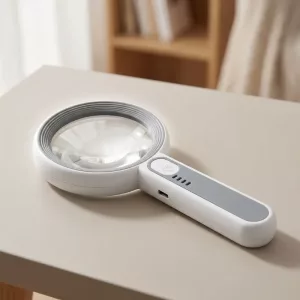 Ladattava LED-suurennuslasi lapsille